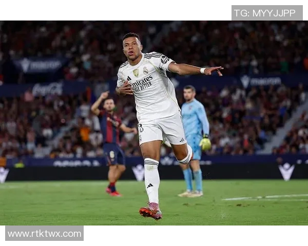 姆巴佩凭借5场7球1助攻荣膺皇马9月最佳球员荣耀